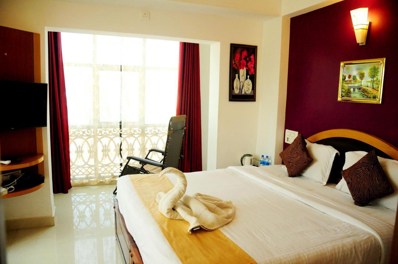 Hotel Alwesal International Madikeri Exteriér fotografie