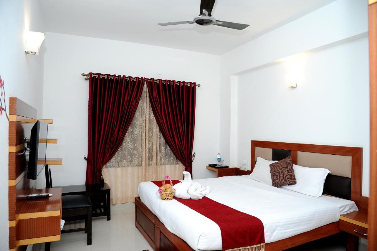 Hotel Alwesal International Madikeri Exteriér fotografie