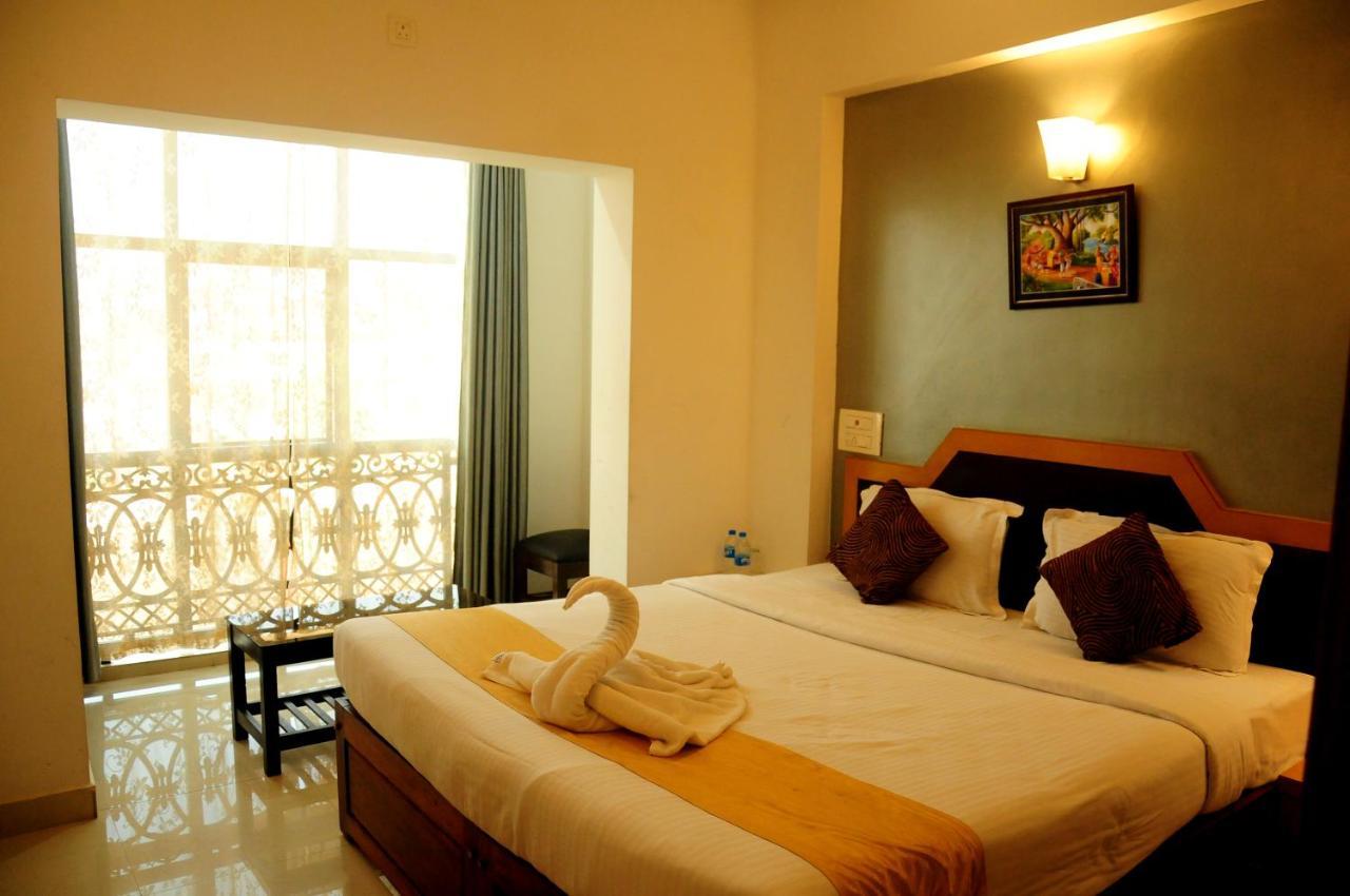 Hotel Alwesal International Madikeri Exteriér fotografie