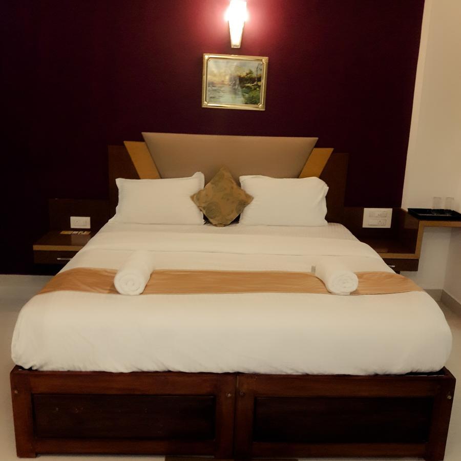 Hotel Alwesal International Madikeri Exteriér fotografie
