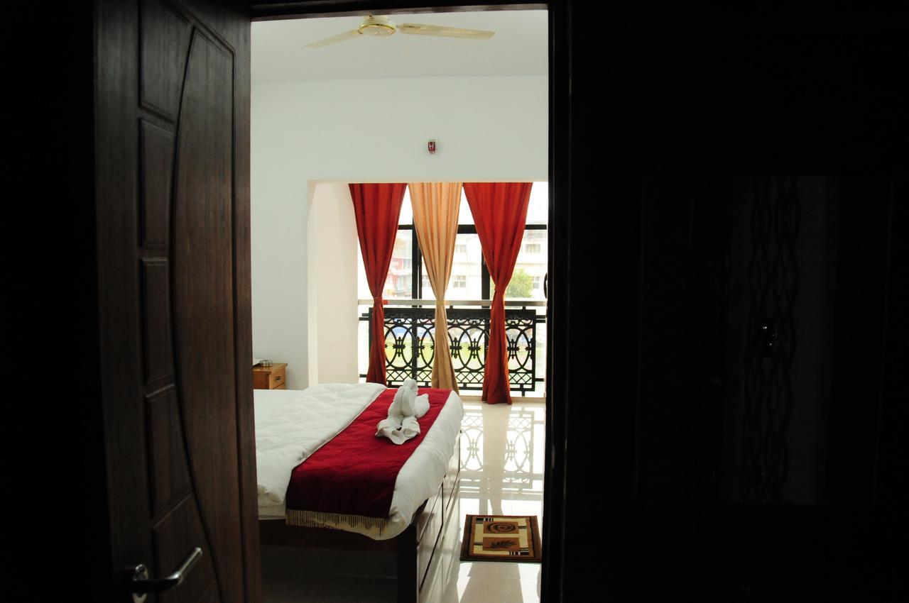 Hotel Alwesal International Madikeri Exteriér fotografie