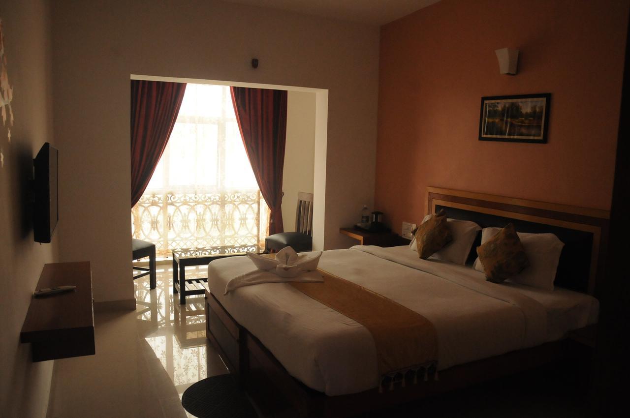 Hotel Alwesal International Madikeri Exteriér fotografie