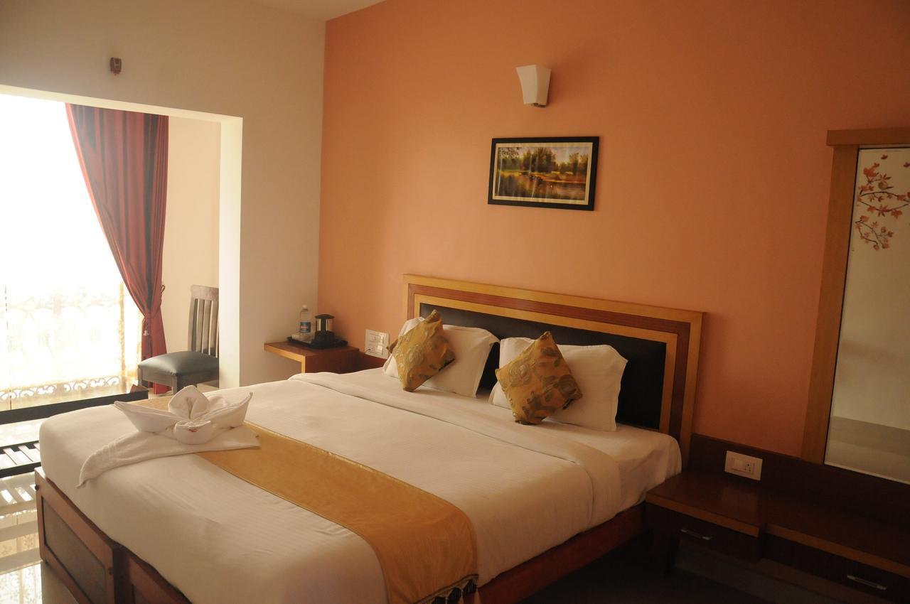 Hotel Alwesal International Madikeri Exteriér fotografie
