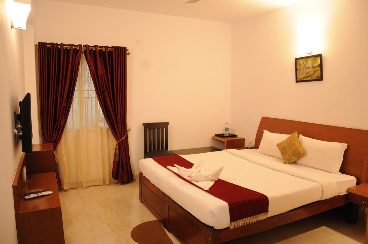 Hotel Alwesal International Madikeri Exteriér fotografie