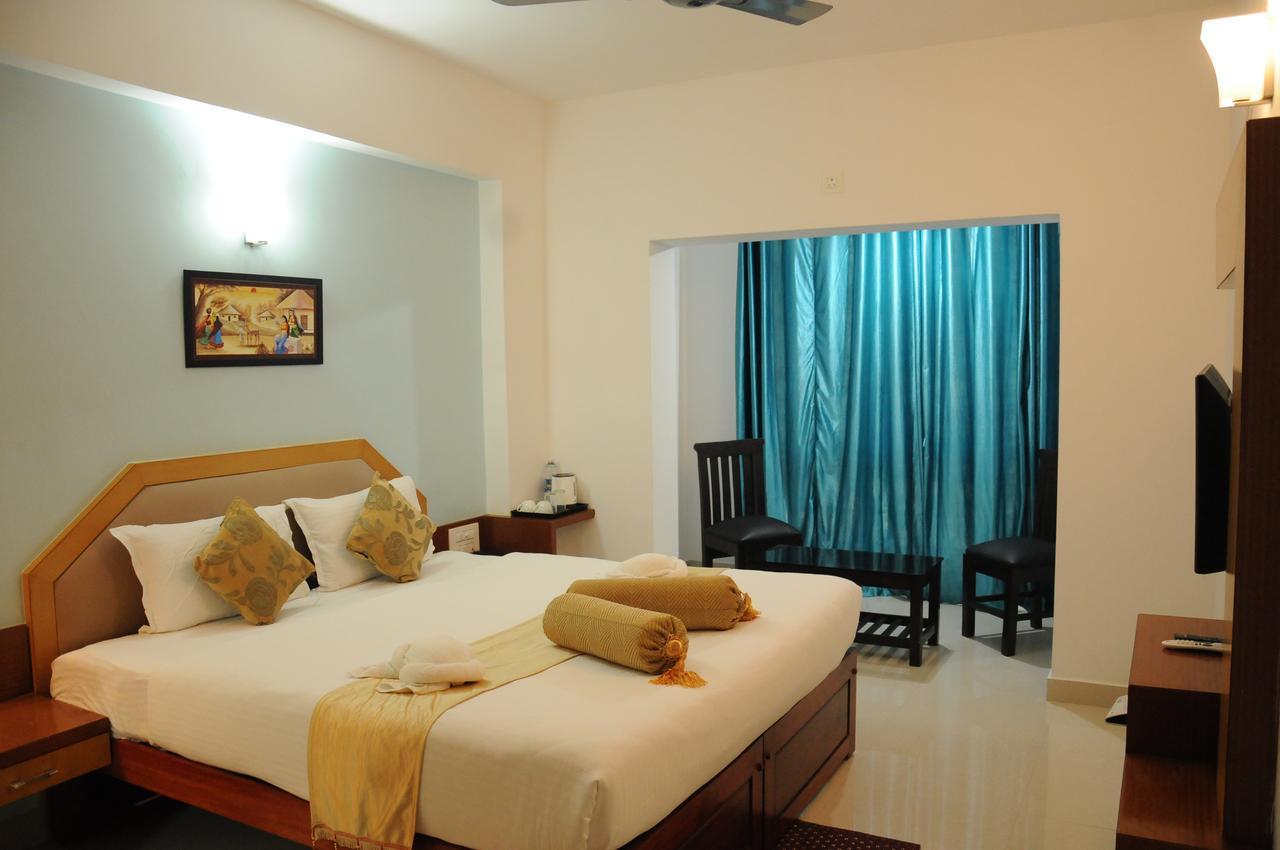 Hotel Alwesal International Madikeri Exteriér fotografie