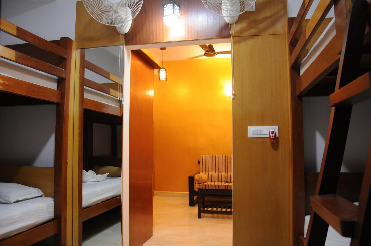 Hotel Alwesal International Madikeri Exteriér fotografie