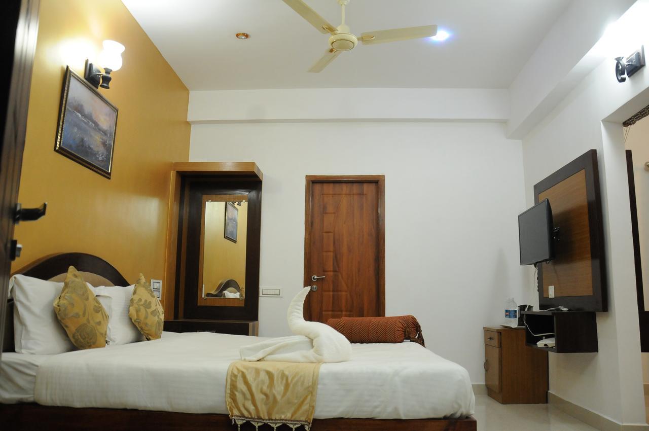 Hotel Alwesal International Madikeri Exteriér fotografie